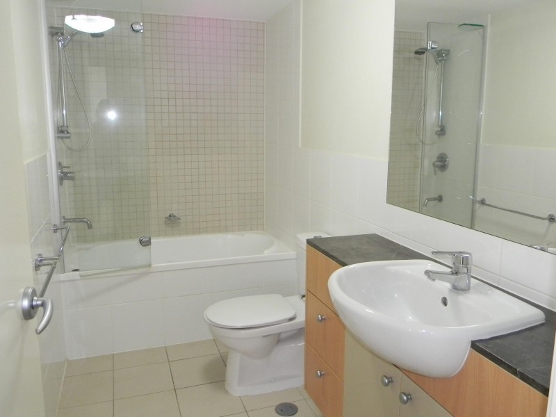 21 Cypress Avenue, Surfers Paradise QLD 4217