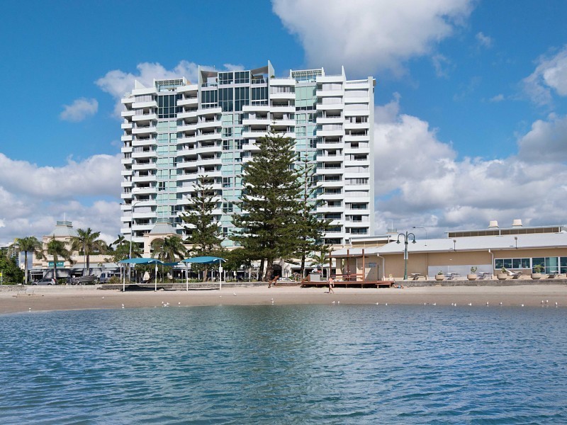 360 Marine Parade, Labrador QLD 4215