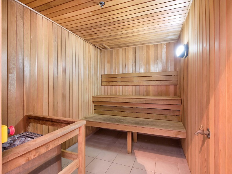 360 Marine Parade, Labrador QLD 4215