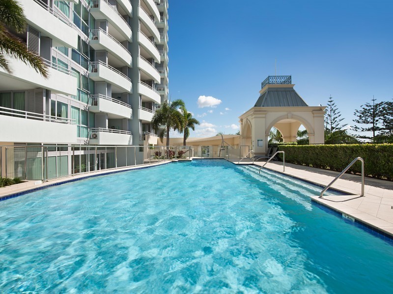 360 Marine Parade, Labrador QLD 4215