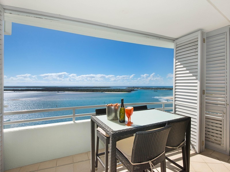 360 Marine Parade, Labrador QLD 4215