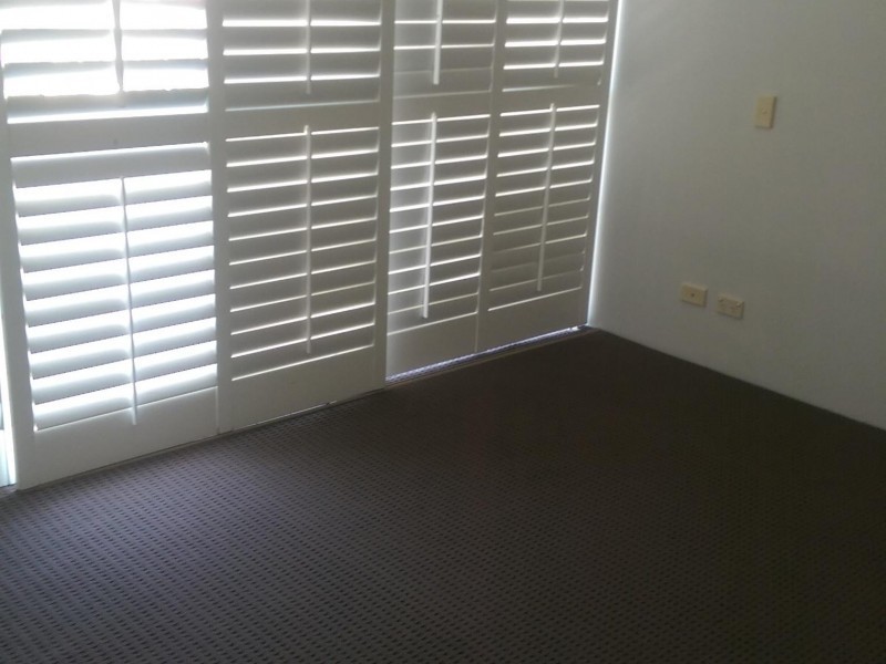 360 Marine Parade, Labrador QLD 4215