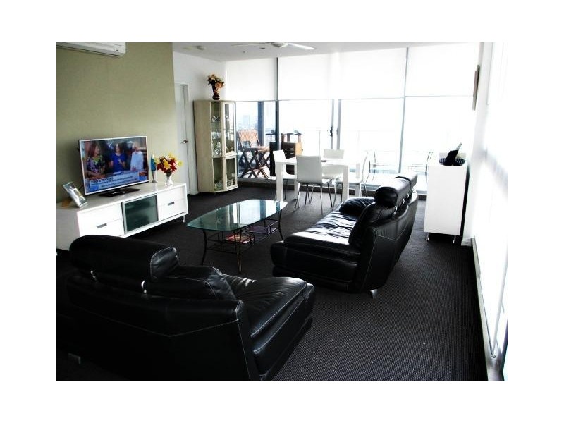 4 Como Crescent, Southport QLD 4215