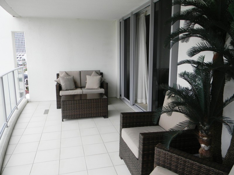 21 Cypress Avenue, Surfers Paradise QLD 4217