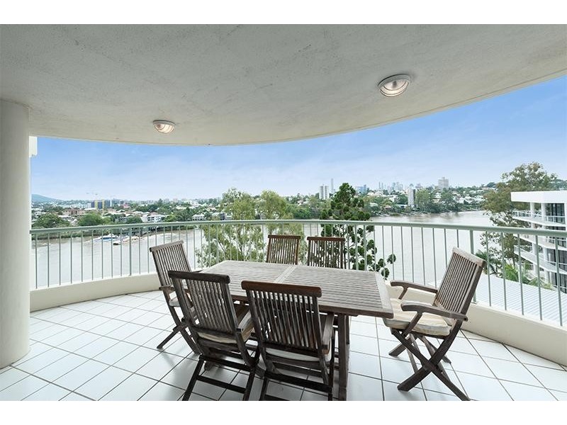 72 Macquarie Street, St Lucia QLD 4067