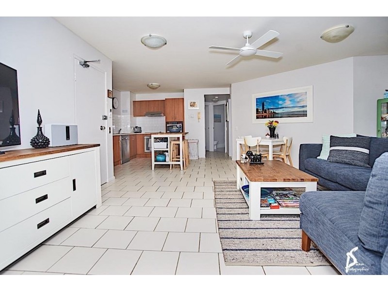142 Stanhill Drive, Chevron Island QLD 4217