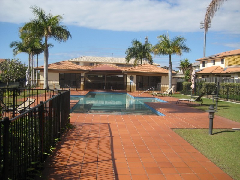 136 Palm Meadows Drive, Carrara QLD 4211