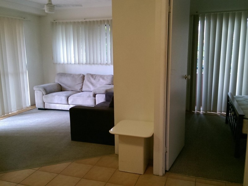 8/10-14 Purli Street, Chevron Island QLD 4217