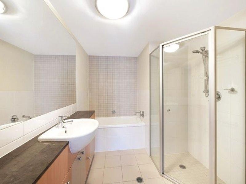 21 Cypress Avenue, Surfers Paradise QLD 4217