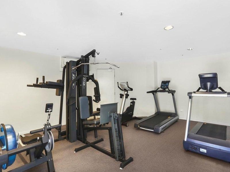 21 Cypress Avenue, Surfers Paradise QLD 4217