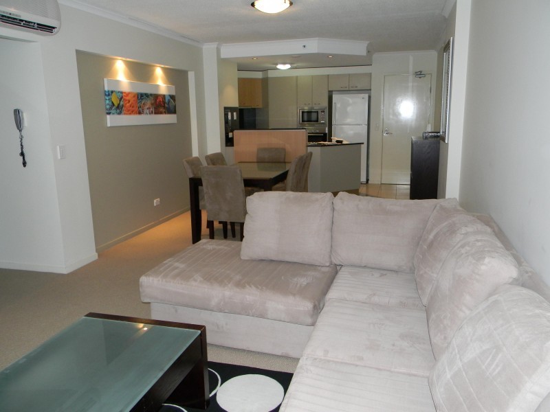21 Cypress Avenue, Surfers Paradise QLD 4217