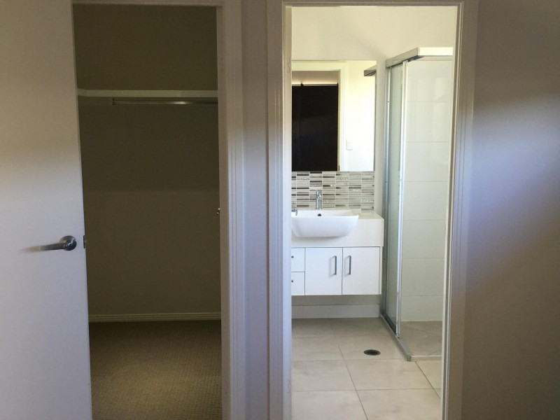 5 Twin Creek Court, Cannonvale QLD 4802