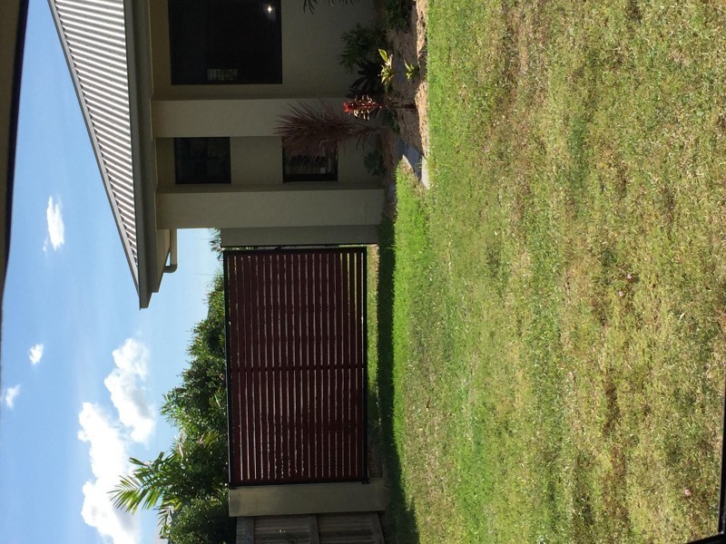 5 Twin Creek Court, Cannonvale QLD 4802