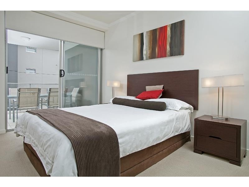 8/24 Allwood Street, Indooroopilly QLD 4068