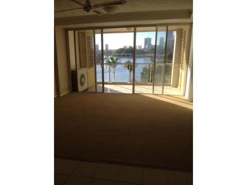 15/2898 Gold Coast Highway, Surfers Paradise QLD 4217