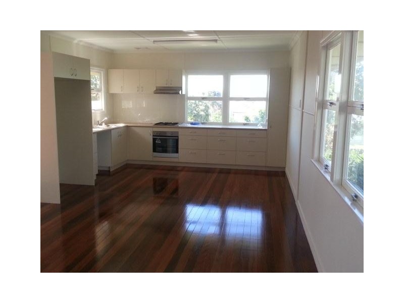 89 Burn St, Camp Hill QLD 4152