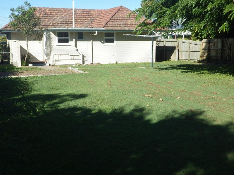 89 Burn St, Camp Hill QLD 4152