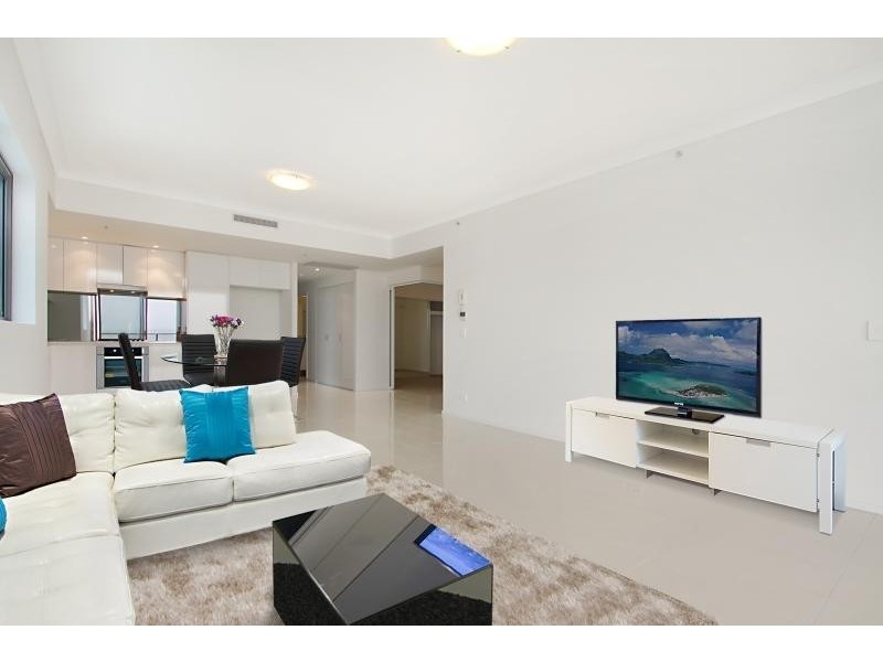 703/43 HARBOUR TOWN DRIVE, Biggera Waters QLD 4216