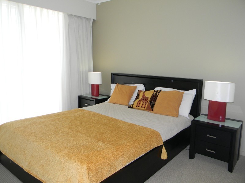 21 Cypress Avenue, Surfers Paradise QLD 4217