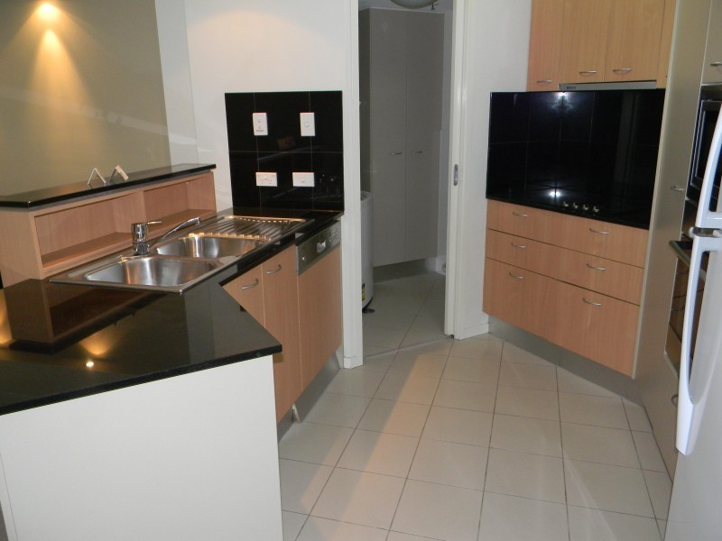 21 Cypress Avenue, Surfers Paradise QLD 4217