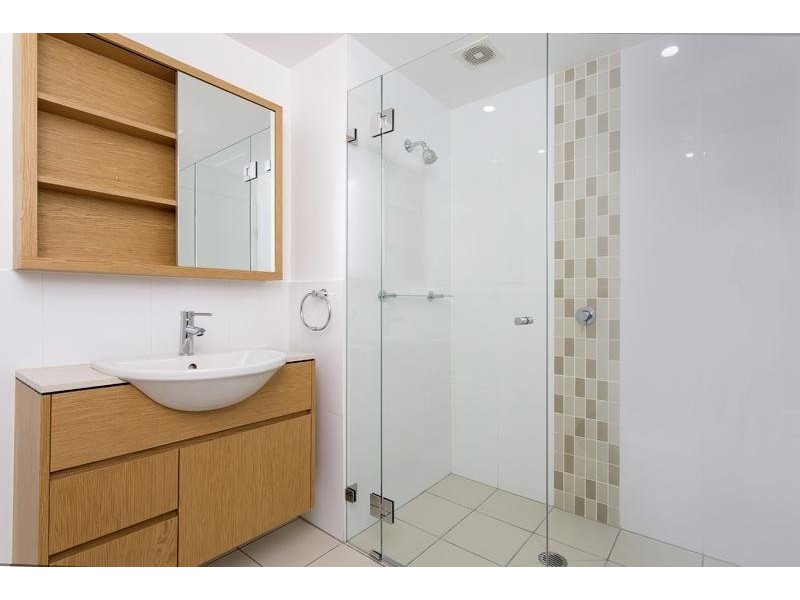 8 Dunmore Terrace, Auchenflower QLD 4066