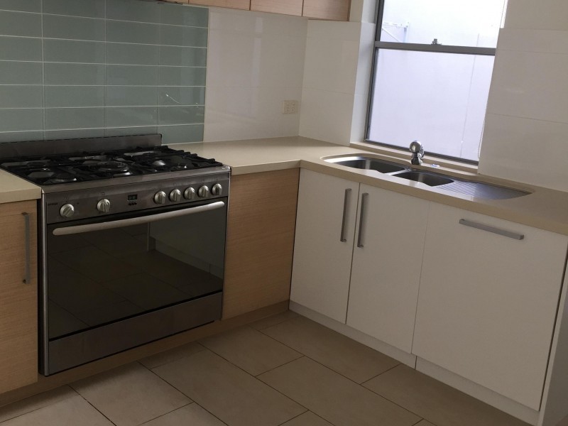 3 Trinity Cres, Hope Island QLD 4212