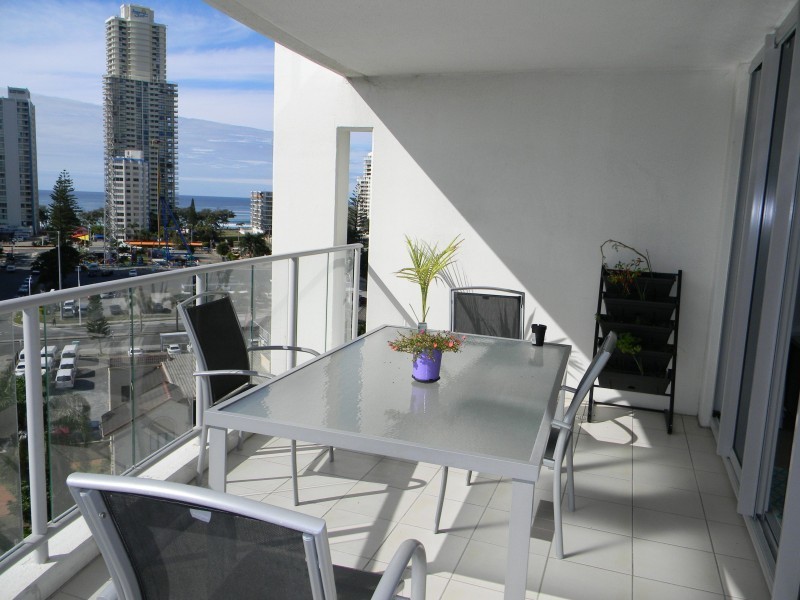 21 Cypress Avenue, Surfers Paradise QLD 4217