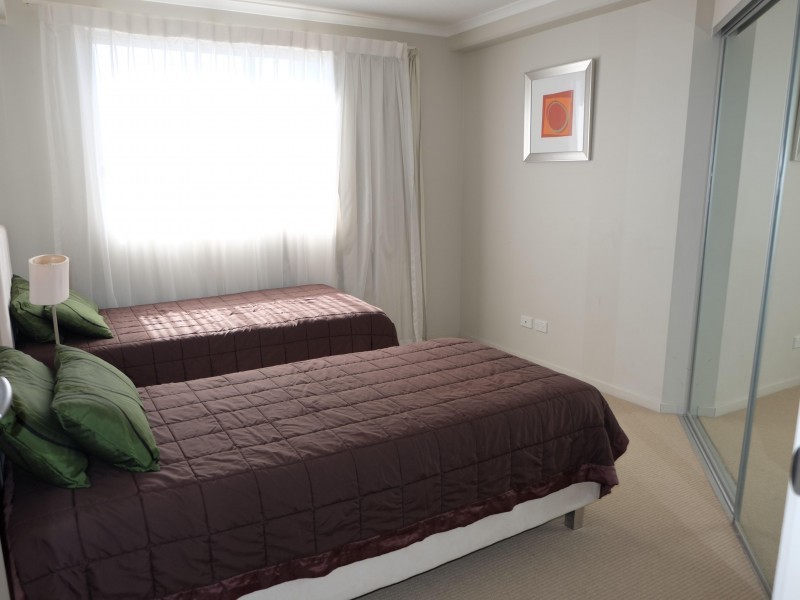 21 Cypress Avenue, Surfers Paradise QLD 4217