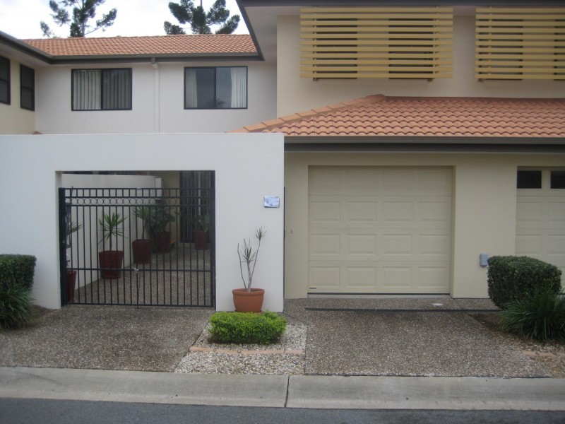 Carrara QLD 4211
