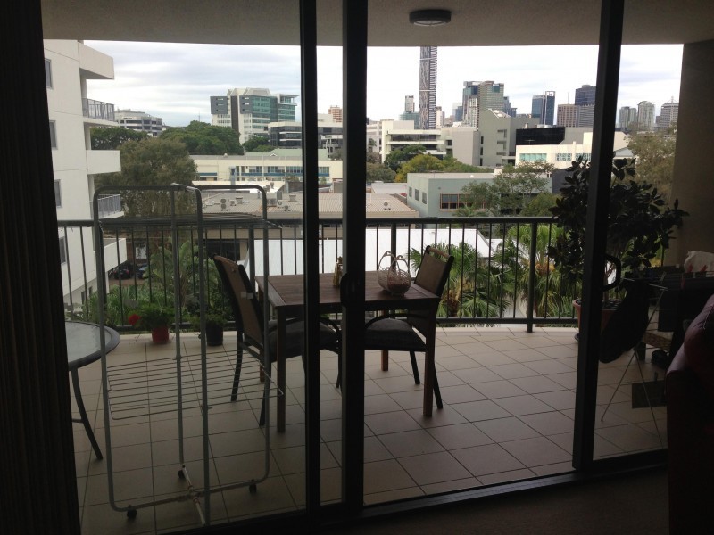 1044/18 Manning Street, Milton QLD 4064