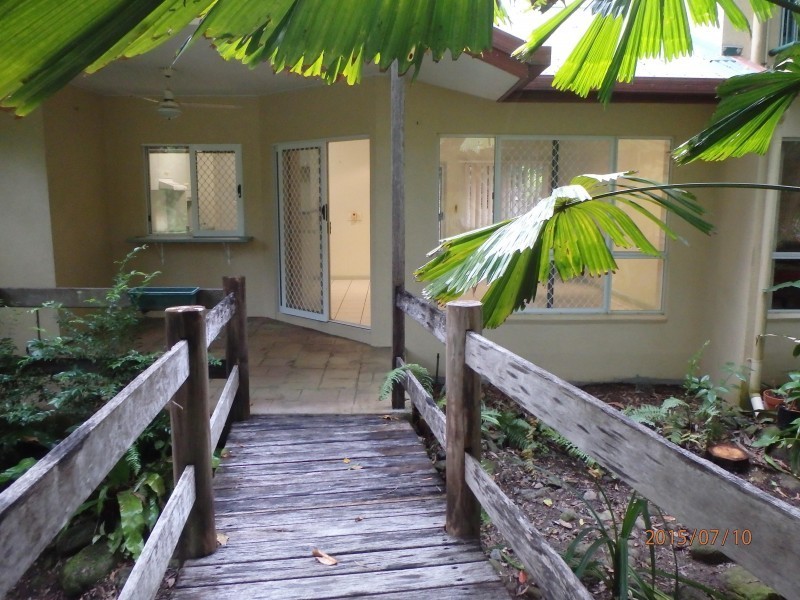 Unit 12/5-15 McGregor Street, Mooroobool QLD 4870
