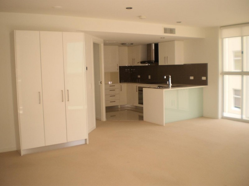 403 403/87 Marine Parade, Redcliffe QLD 4020