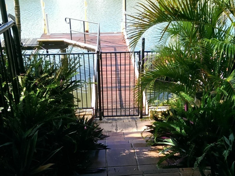 18 Sundance Way, Runaway Bay QLD 4216