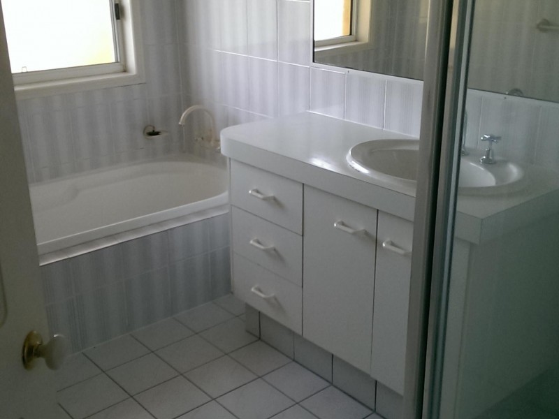 18 Sundance Way, Runaway Bay QLD 4216