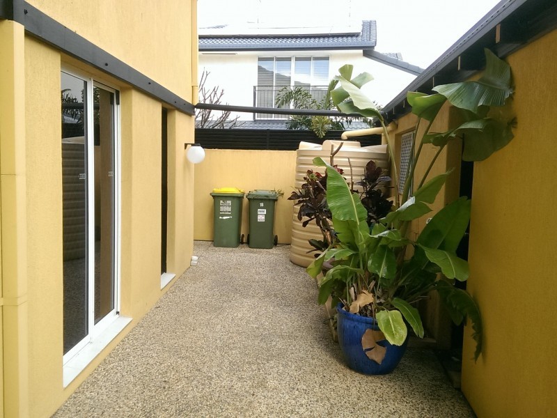 18 Sundance Way, Runaway Bay QLD 4216