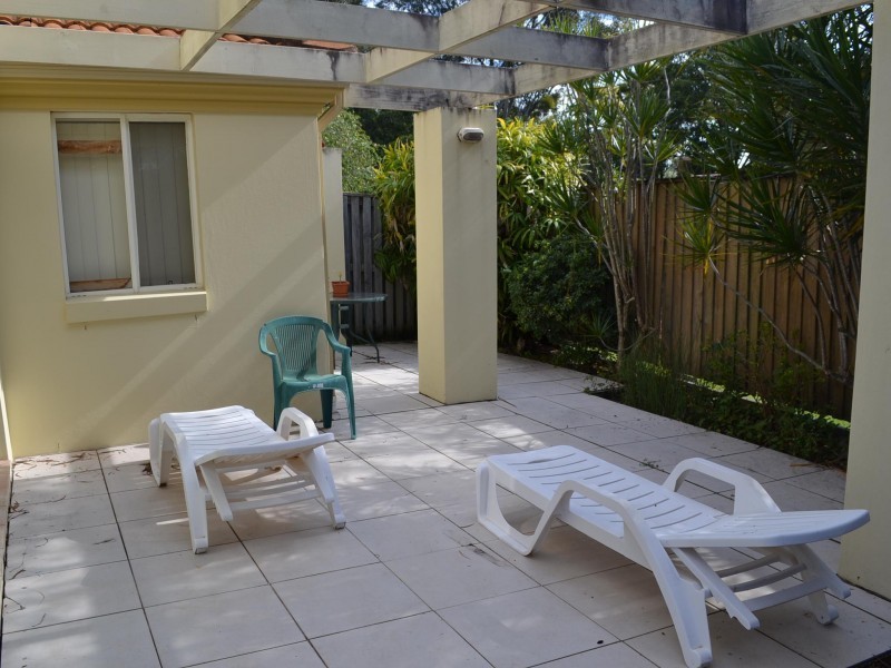 10/99-101 Heeb Street, Benowa QLD 4217