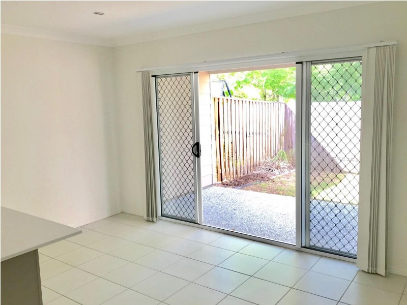 10 Creek Street, Bundamba QLD 4304