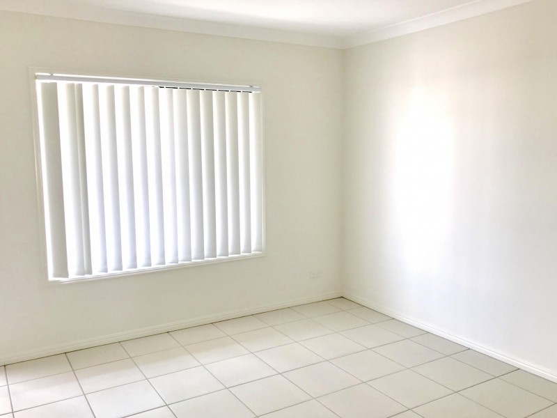 10 Creek Street, Bundamba QLD 4304