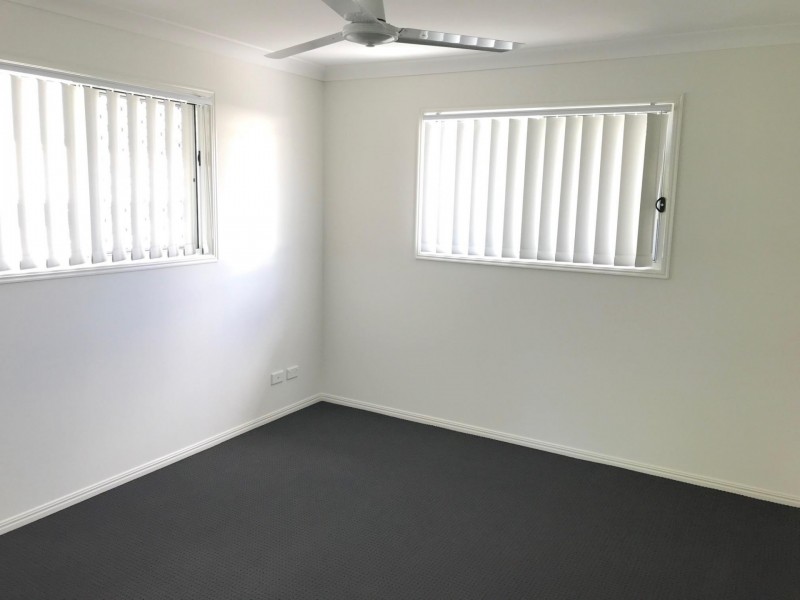 10 Creek Street, Bundamba QLD 4304