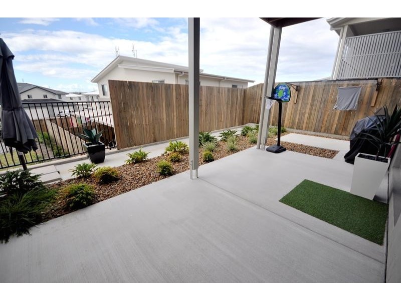 14 Photinia Cres, Mountain Creek QLD 4557