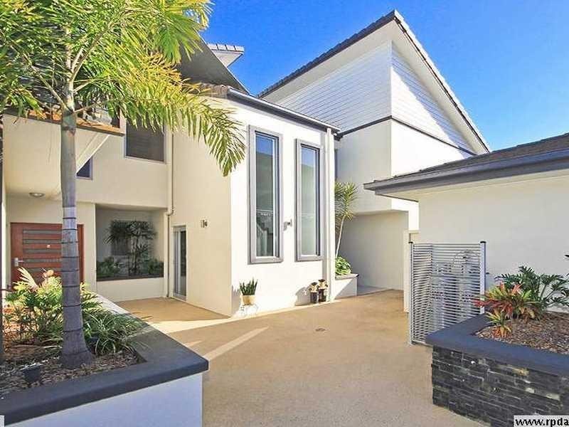 7 Saleya Drive, Varsity Lakes QLD 4227