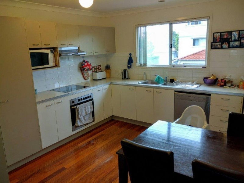 83 Dibar St, Wynnum QLD 4178