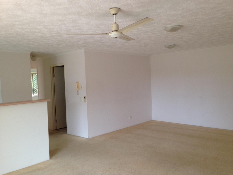 76 THOMAS DR, Chevron Island QLD 4217