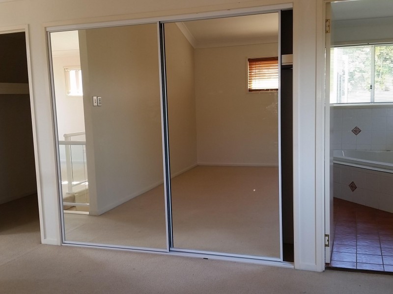 31 Arun dr, Arundel QLD 4214