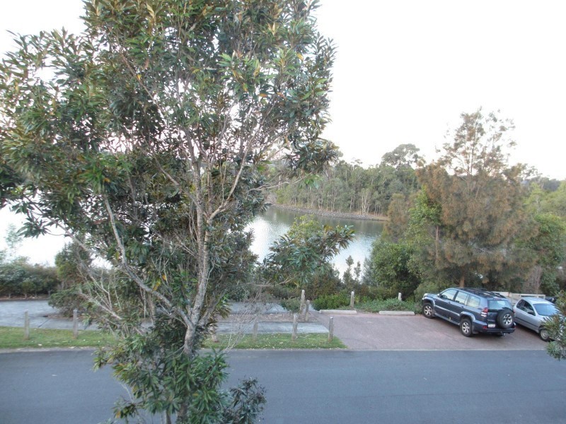 1 Moyenne Crescent, Varsity Lakes QLD 4227