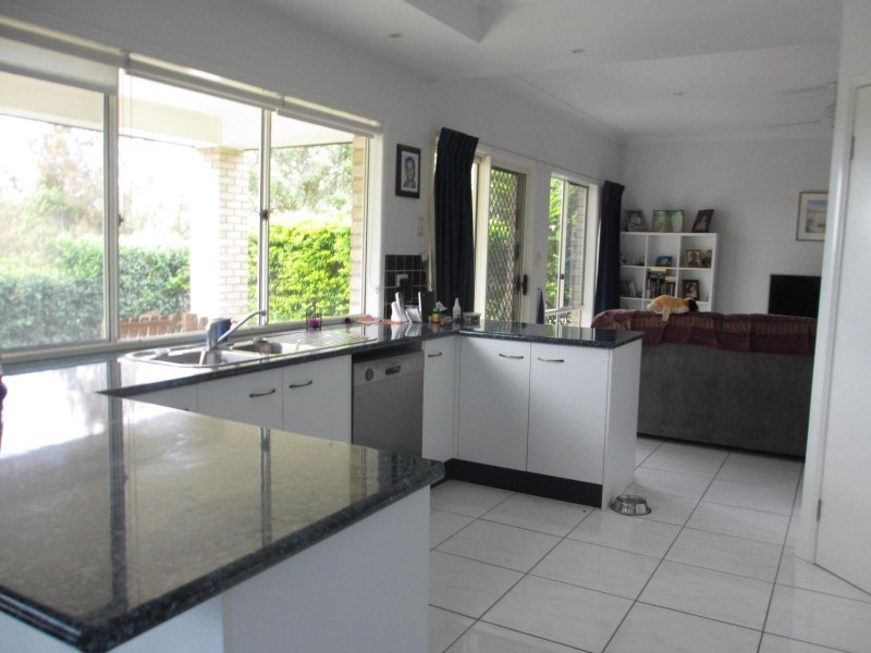 1 Moyenne Crescent, Varsity Lakes QLD 4227