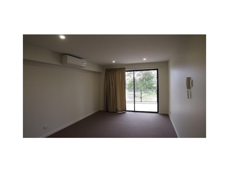 32 Broadwater Avenue, Hope Island QLD 4212