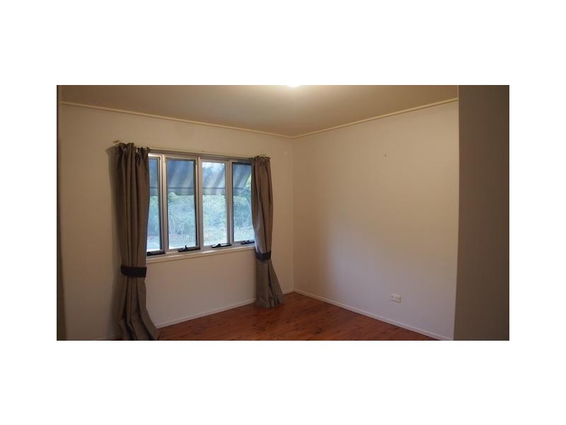 59 Ridgeway Avenue, Southport QLD 4215