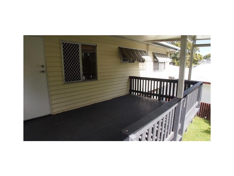 59 Ridgeway Avenue, Southport QLD 4215