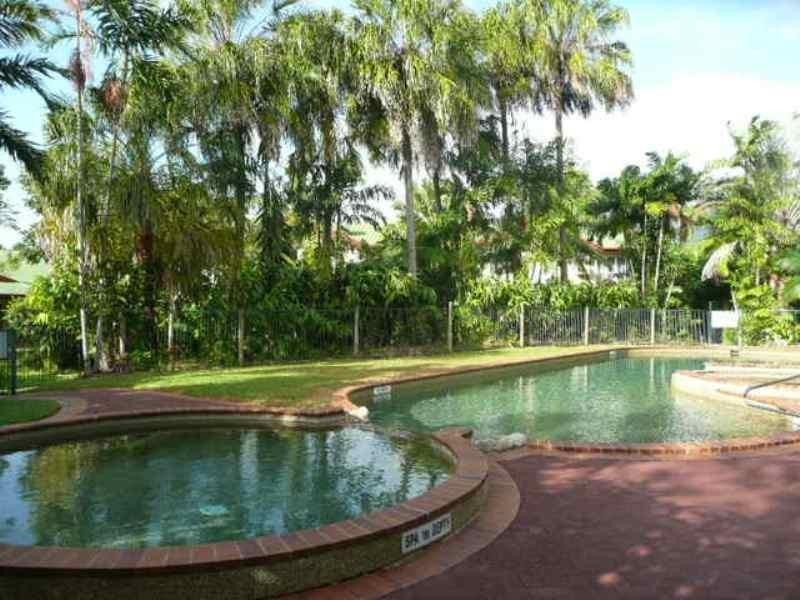 Unit 23/5-15 McGregor Street, Mooroobool QLD 4870